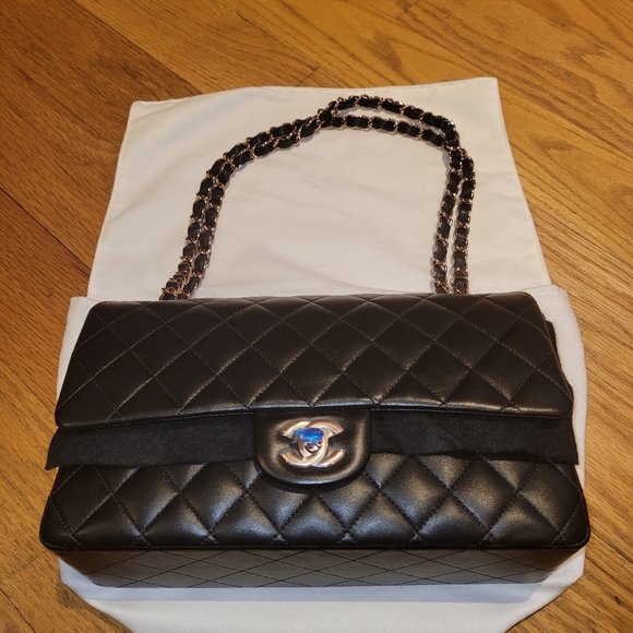 ❌️SOLD❌️ Brand New Authentic Chanel Medium Classic Flap Bag Rose Gold Hardware - Picture 2 of 12